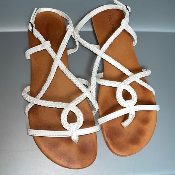 MAURICES WOMENS SNDALS SIZE 9 COLOR WHITE - Picture 1 of 5